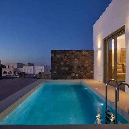 Santorini Hillside & Pýrgos